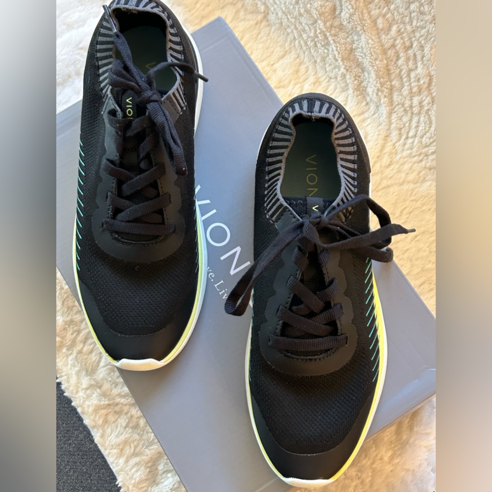 Vionic Embolden Black Knit Sneakers - Picture 3 of 9
